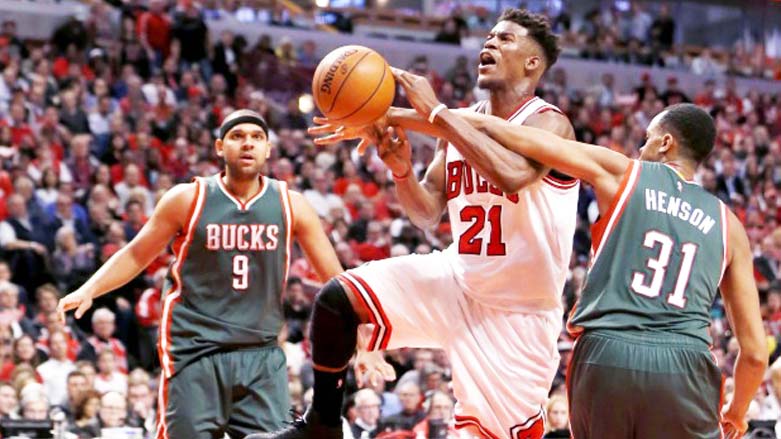 لە NBA یانەی میلواکی پاڵەوانی وەرزی رابردووی له‌ زه‌وی دا